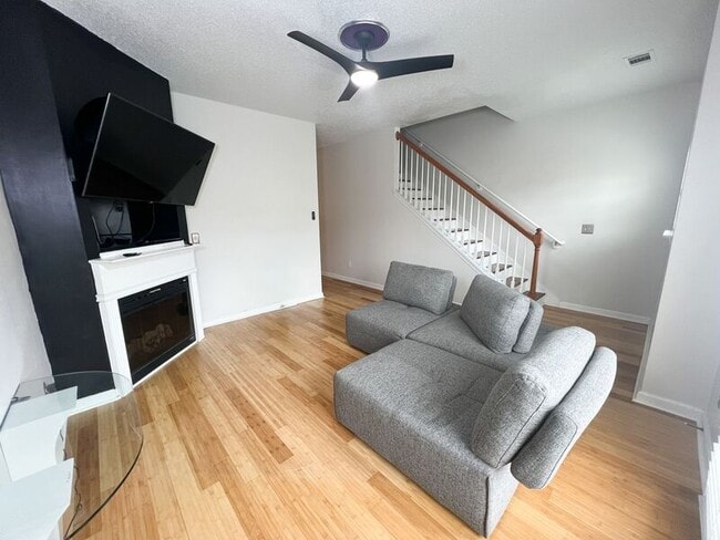 Foto del edificio - 7726 Bucknell Terrace