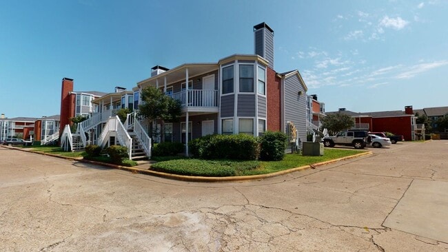 Building Photo - 4441 Old College Rd