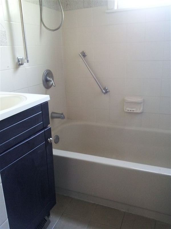 Building Photo - 283 S Marshall St