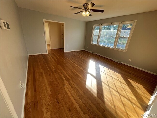 Building Photo - 2703 Toronto Ln