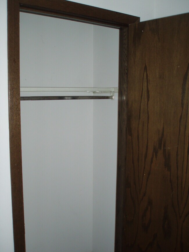 Foto del edificio - 205 Industrial Dr