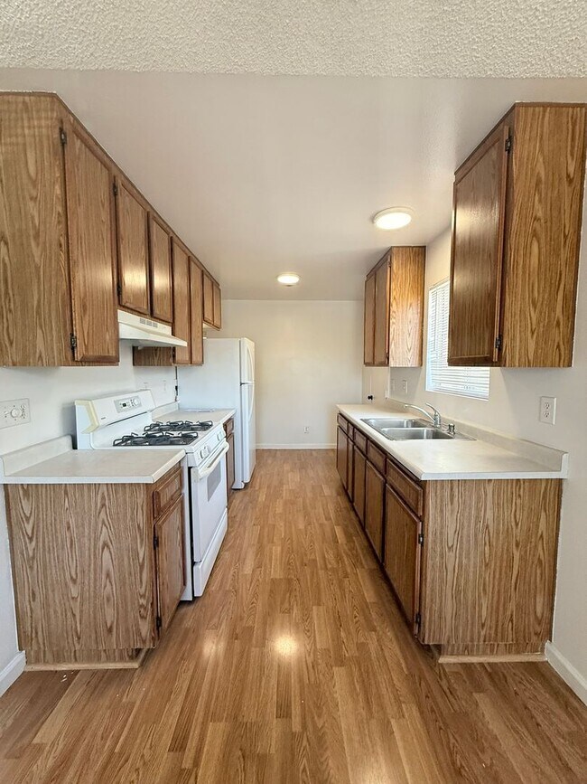 Foto del edificio - 55+ Beautiful Two Bed Community In Oceanside!