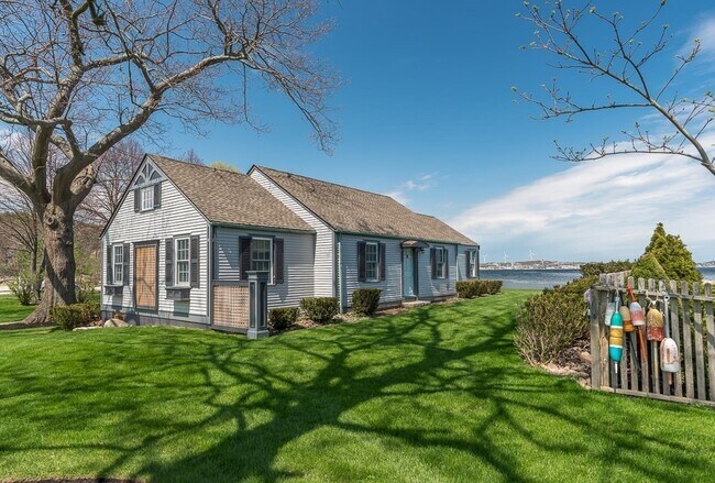Building Photo - 75 Dolliver Neck Rd
