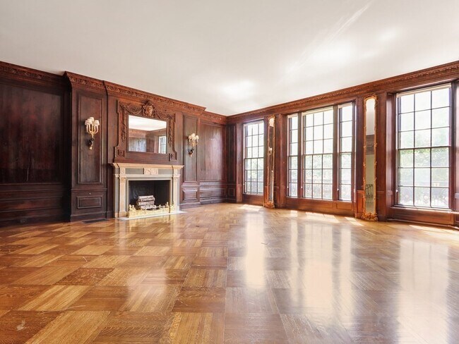 Building Photo - 173 Commonwealth Ave