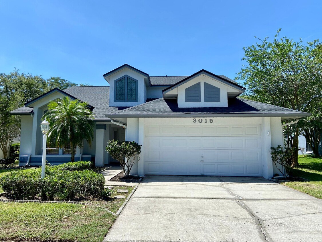 Foto principal - 3015 Crested Cir