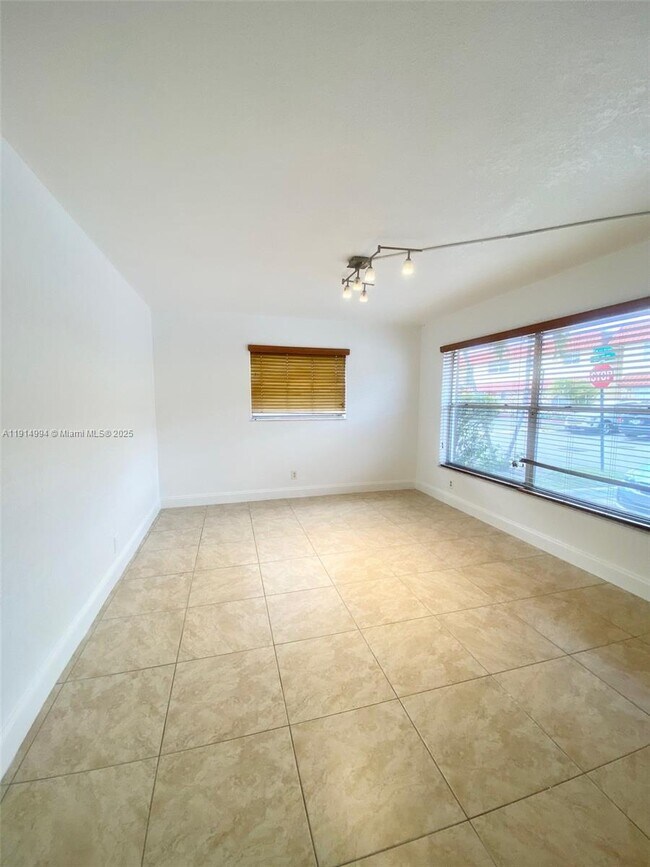 Foto del edificio - 6568 SW 41st Pl