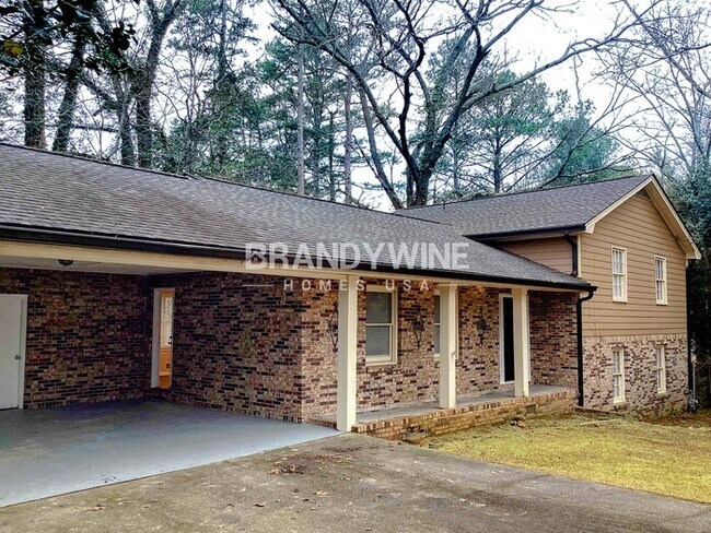 Foto del edificio - 1481 Smokehouse Ln