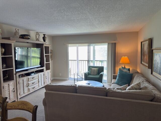 Foto del edificio - 7146 Huntington Ln