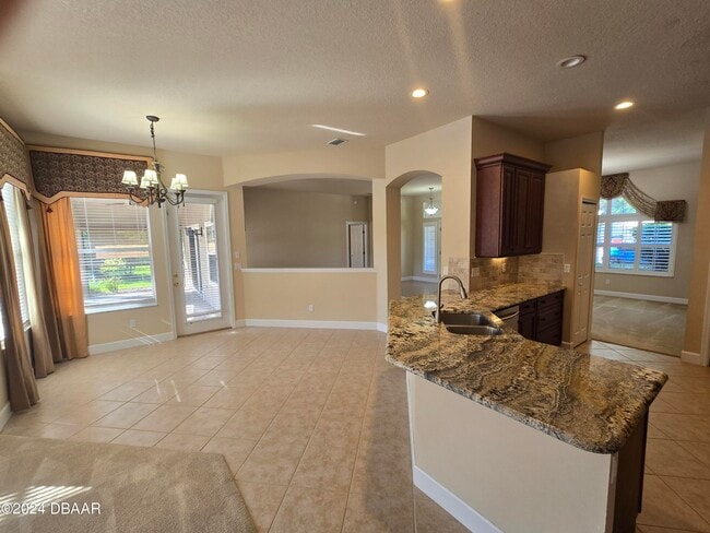 Foto del edificio - 1207 Hampstead Ln