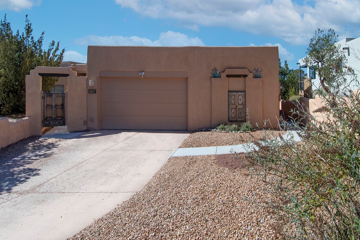 Primary Photo - 1300 Bartlet Ct