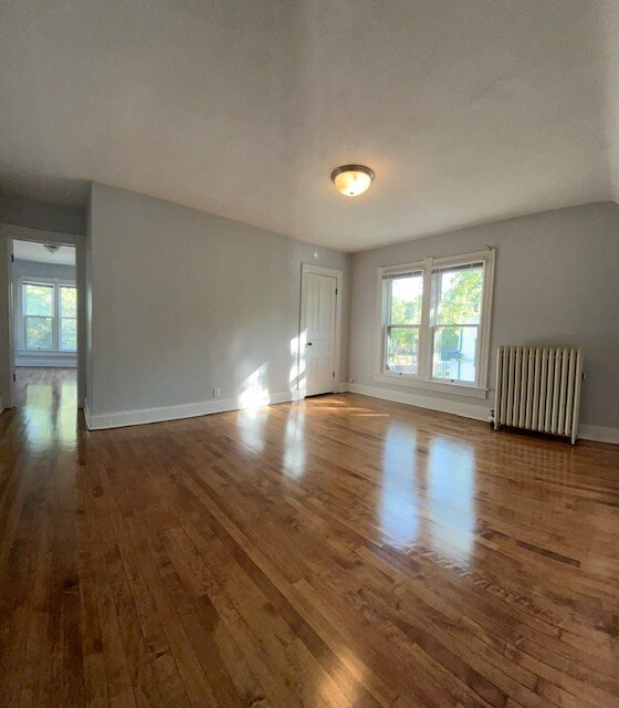 Building Photo - 958 Bluff St
