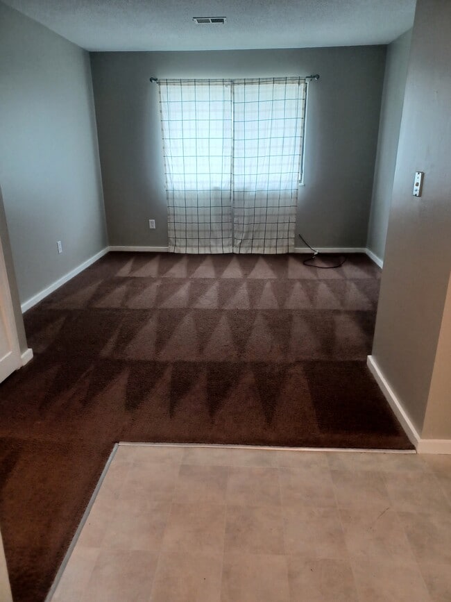 Foto del edificio - 3303 Cassidy Rd