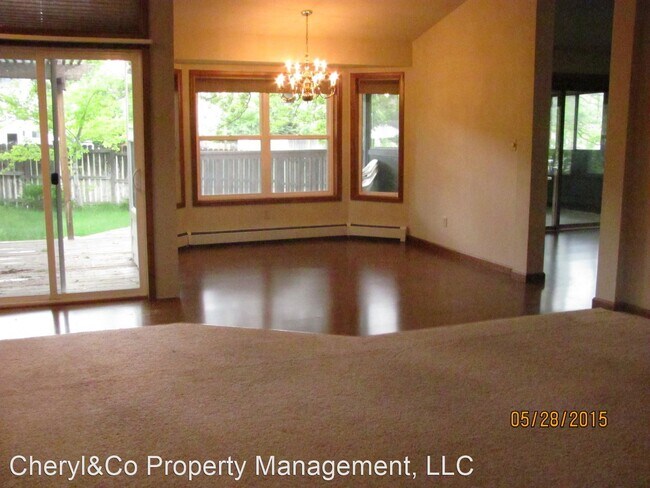 Building Photo - 3 br, 2 bath House - 14 Aspen Way