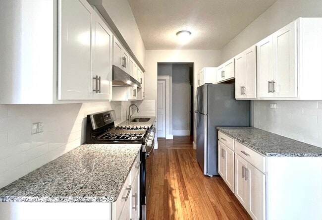 Building Photo - 246 S Huntington Ave