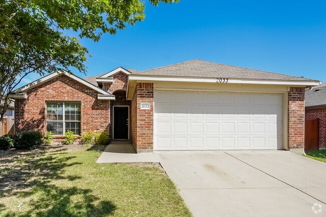 Building Photo - 2033 Club Oak Dr