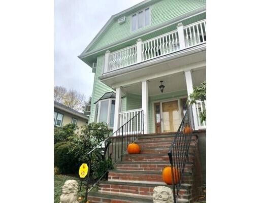 Primary Photo - 36 Lombard Terrace