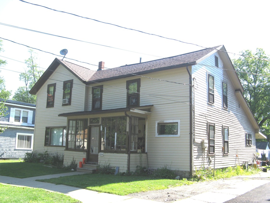 Foto principal - 224 Wright St