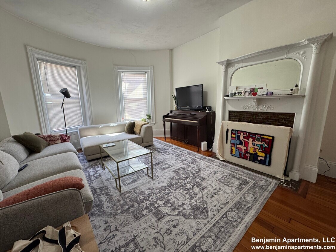 Foto principal - 71 Brighton Ave