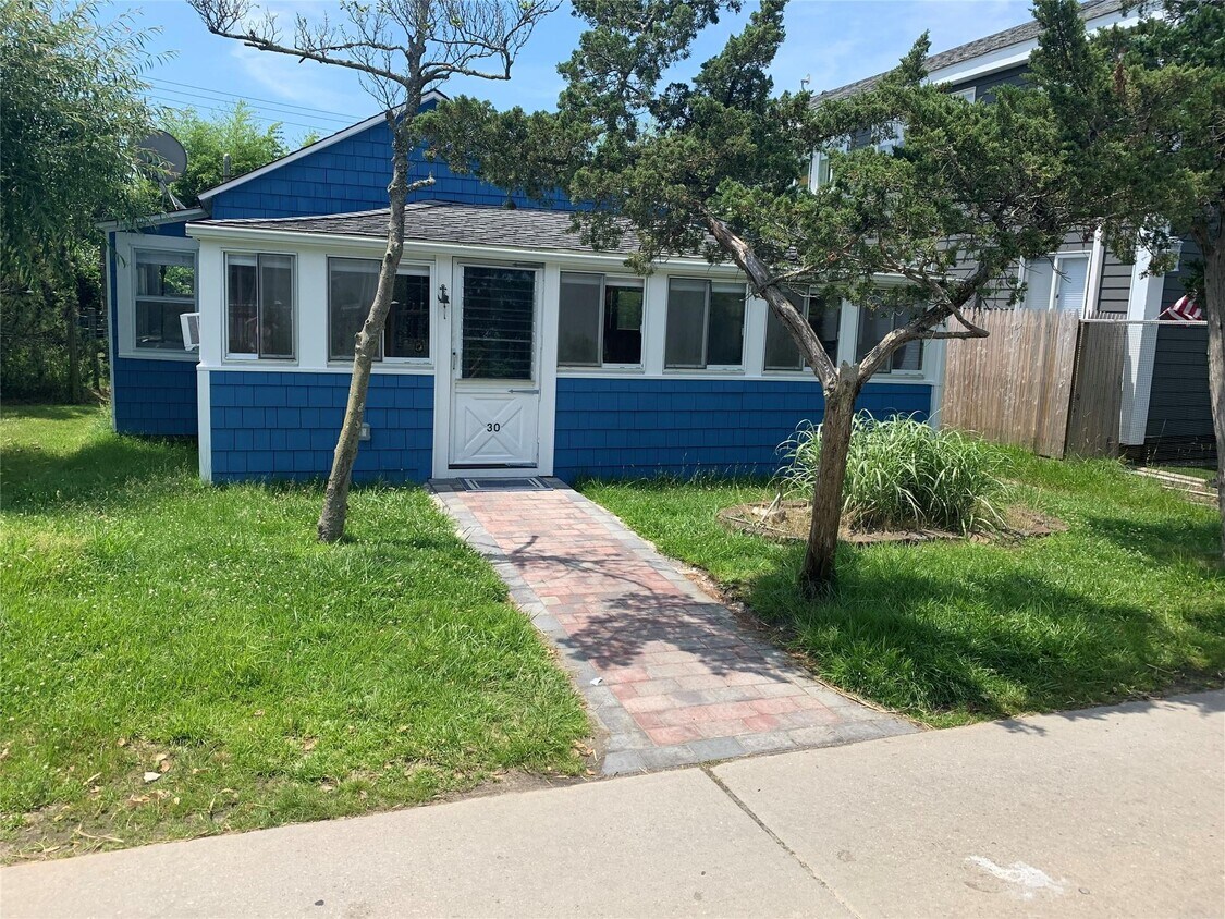 Primary Photo - 30 Bungalow Ln