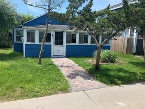 Building Photo - 30 Bungalow Ln