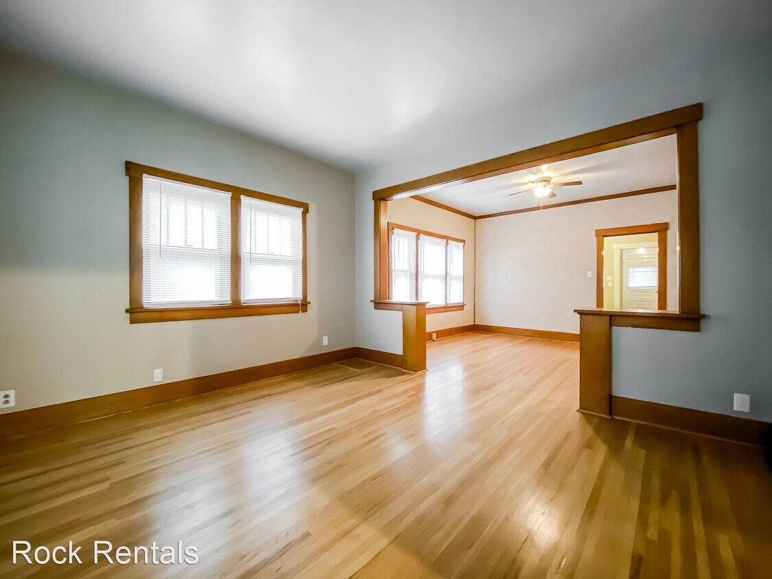 2 br, 1 bath House 118 E 16th House for Rent in Hutchinson, KS