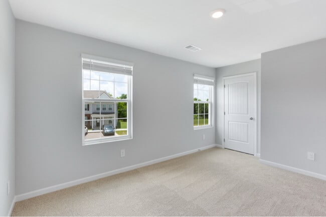Building Photo - 810 Quinn Dr