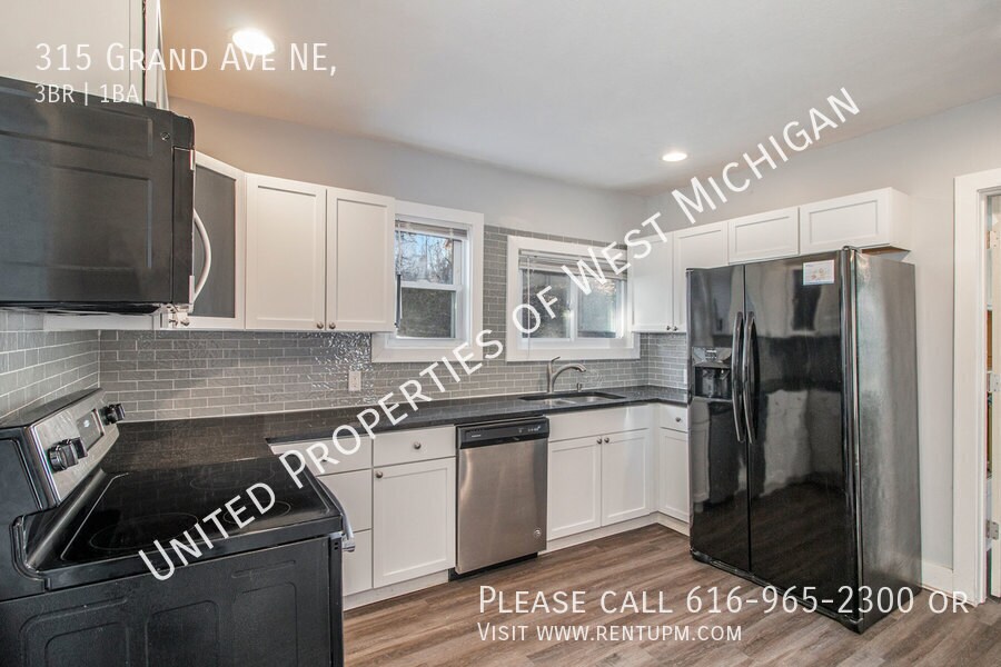 Primary Photo - Available Now | 3 Bedroom 1 Bathroom Singl...