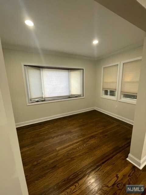 Building Photo - 257 Cherry Ln