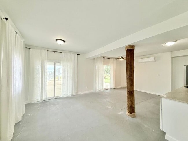 Building Photo - 1698 Redfish Point Rd