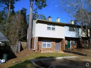 Building Photo - 2304 Claremont Ln