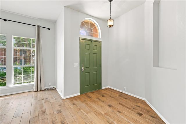 Foto del edificio - 2812 Thorncreek Ln