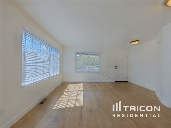 Building Photo - 13058 Monaco Way
