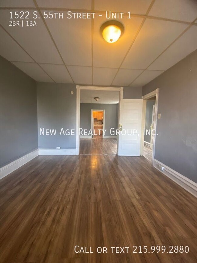 Building Photo - Two bedroom apartment Kingsessing Area!