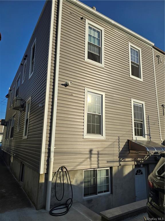 Building Photo - 3417 Corlear Ave