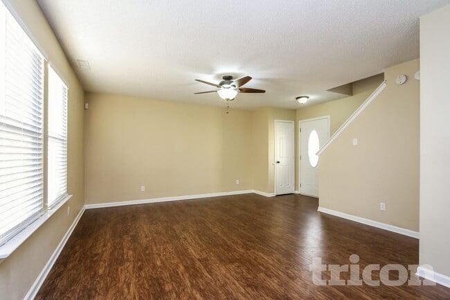 Foto del edificio - 151 Snowflake Cir