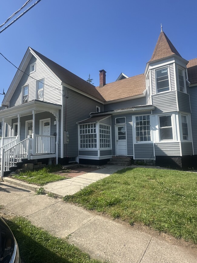 Building Photo - 15 13th St
