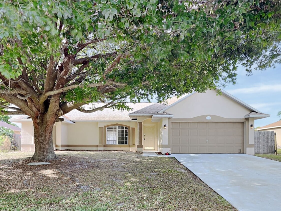 4260 Eastman St House Rental in Cocoa, FL