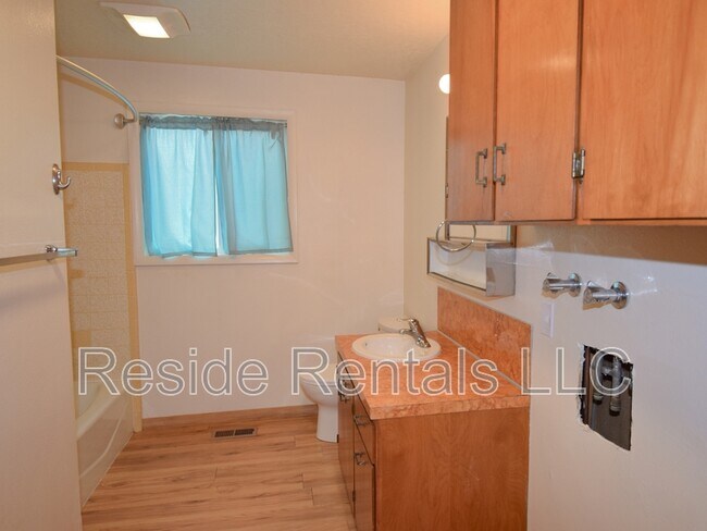 Foto del edificio - 146 W 1000 N