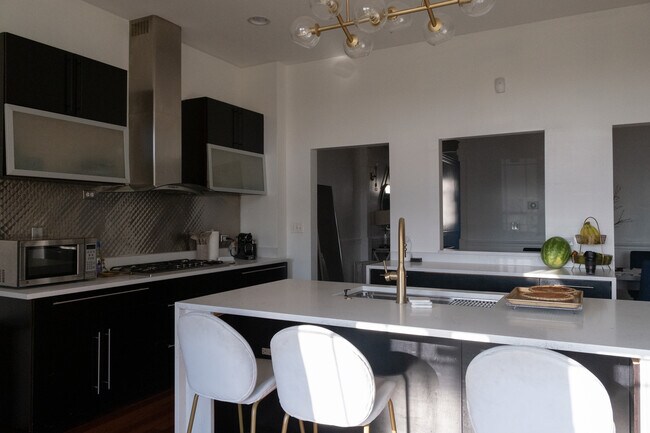 Foto del edificio - 1710 S Newberry Ave
