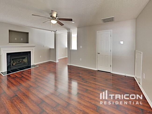 Foto del edificio - 7511 Rolling Meadows Ln