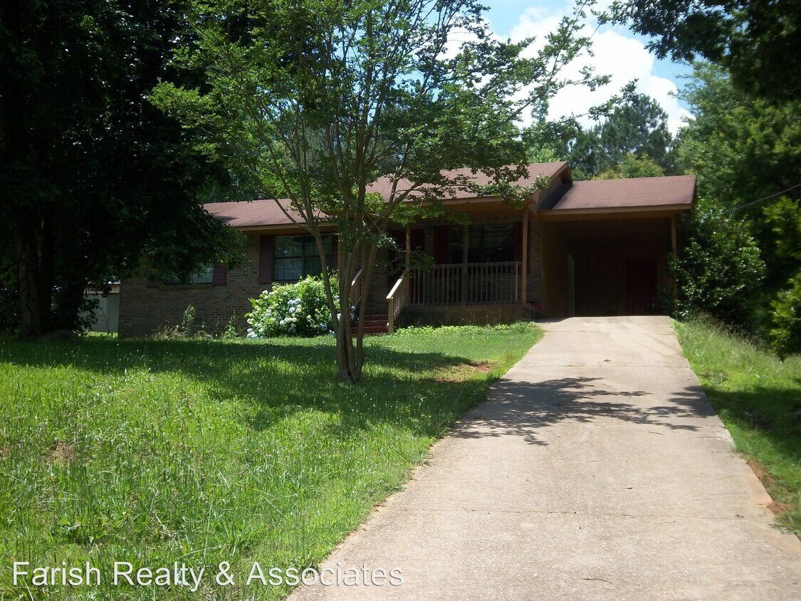 Primary Photo - 4 br, 1.5 bath House - 60 Shadow Lane