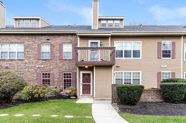 Building Photo - 654 B Woodford Lane