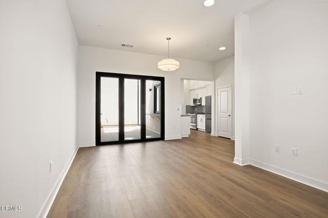 Foto del edificio - 1260 E Thompson Blvd