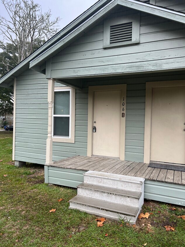 Foto principal - 106 N Kellie Ave