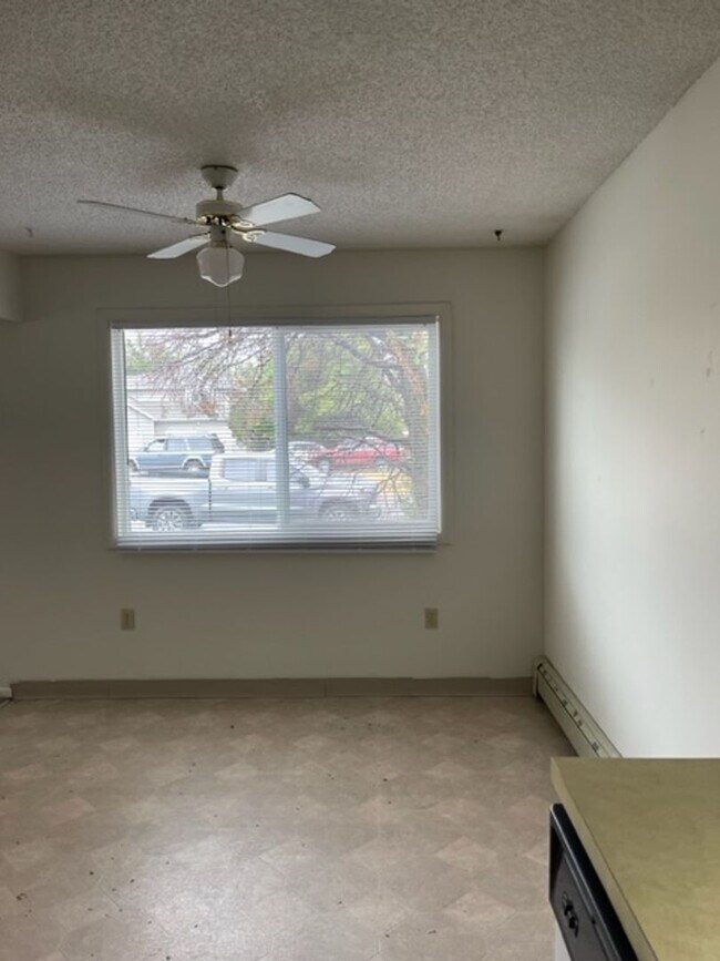 Building Photo - 2 Bedroom Apartment for Rent in Bozeman!