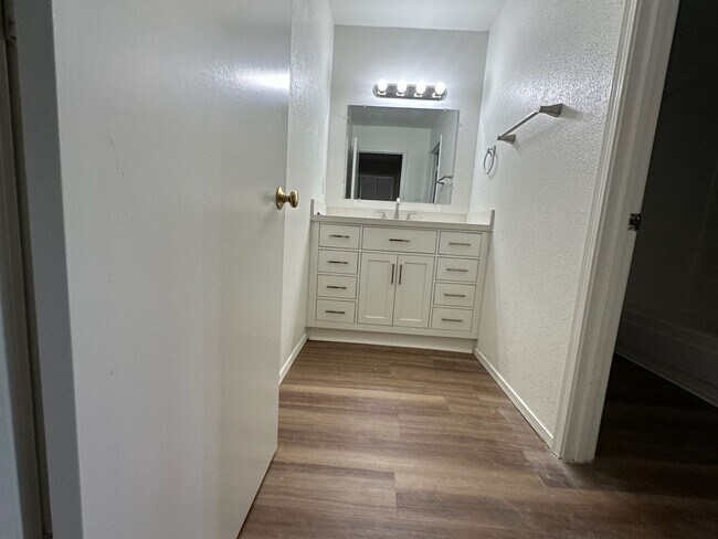 Foto del edificio - 305 Geraldine Rd SE