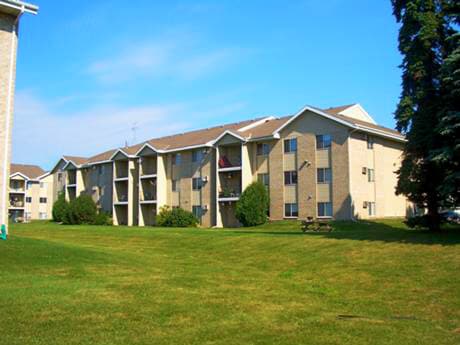 Building Photo - Evergreen Square Apartments