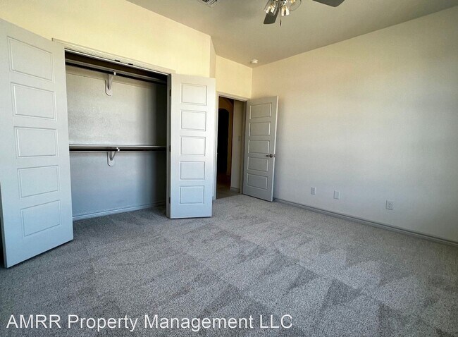 Building Photo - 3 br, 2 bath House - 5205 Congress St