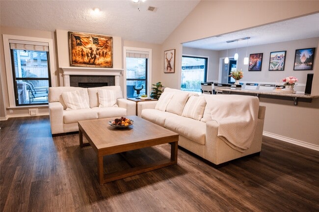 Foto del edificio - 13011 Lemur Ln