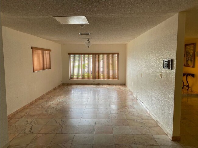 Foto del edificio - 1907 SW 131st Pl Ct